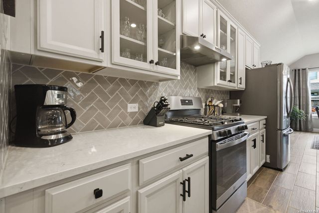 2262 Hoja, New Braunfels, TX 78132