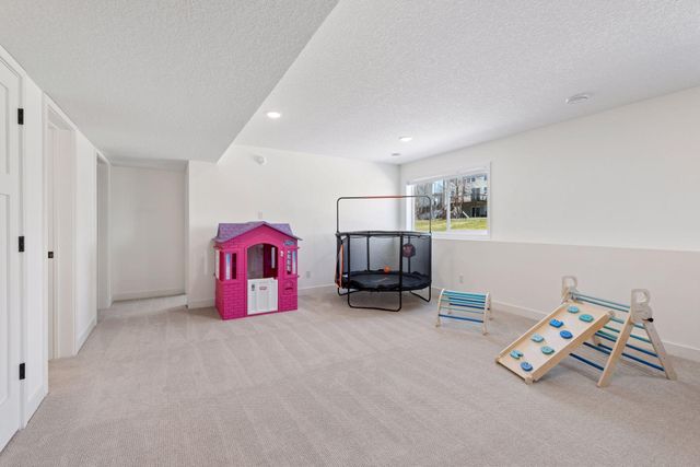 17826 Meadows Way SE, Prior Lake, MN 55372