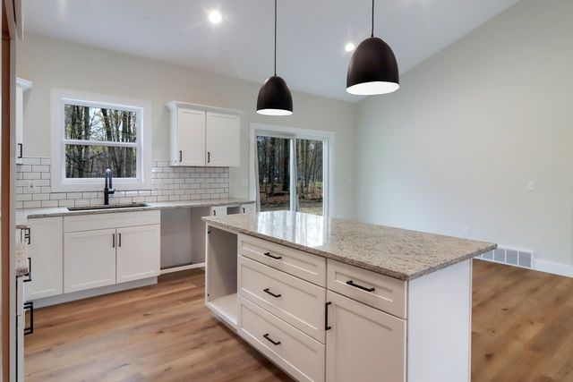 10201 Thiel Road, Traverse City, MI 49685