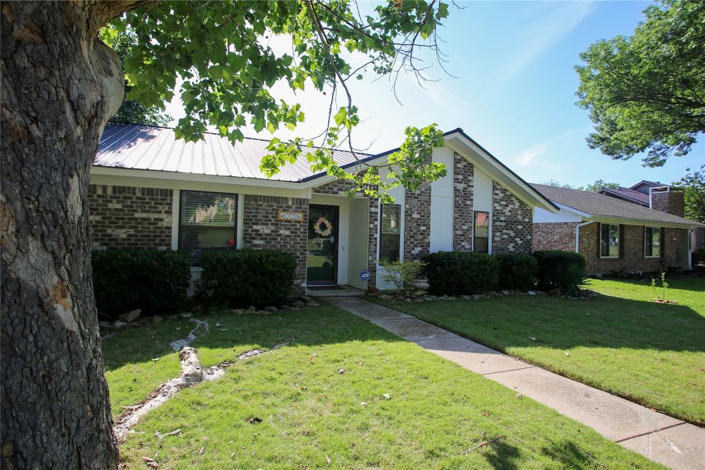 1720 Crystal Way, Plano, TX 75074