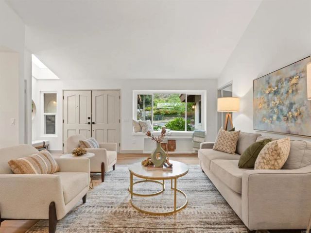 13737 Temple Street, Poway, CA 92064