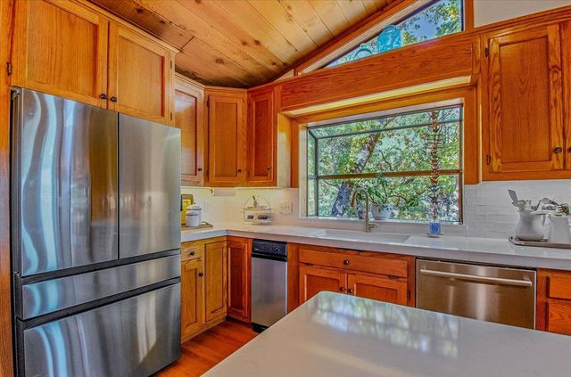 5617 Indian Hills Rd, Murphys, CA 95247