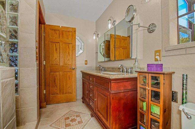 5617 Indian Hills Rd, Murphys, CA 95247