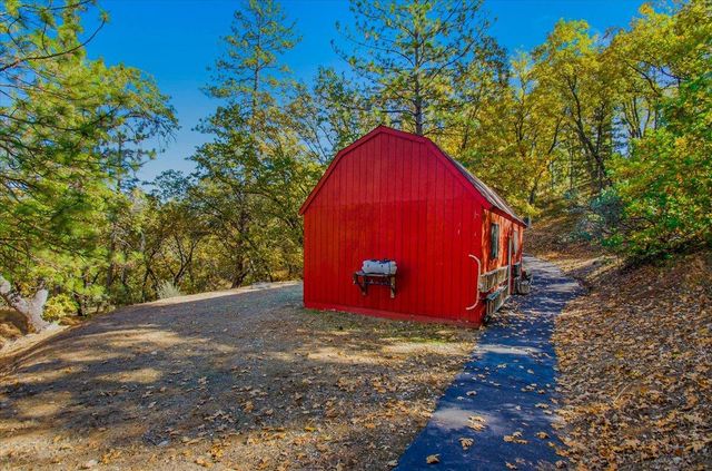 5617 Indian Hills Rd, Murphys, CA 95247