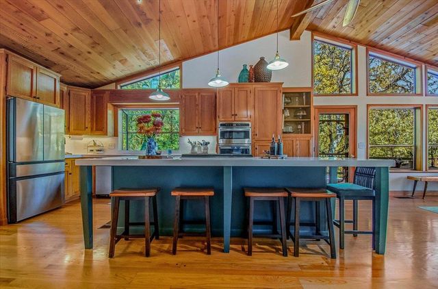 5617 Indian Hills Rd, Murphys, CA 95247