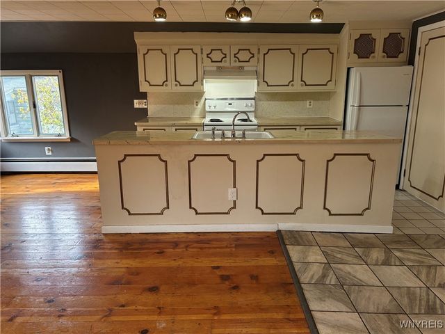 15 4th Street, Evans, NY 14006