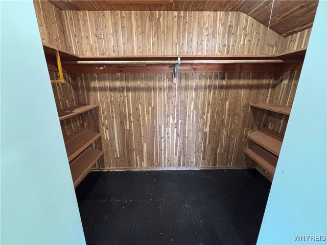 15 4th Street, Evans, NY 14006