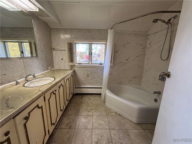 15 4th Street, Evans, NY 14006