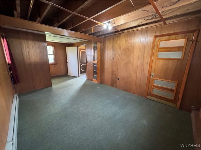 15 4th Street, Evans, NY 14006