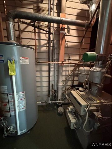 15 4th Street, Evans, NY 14006