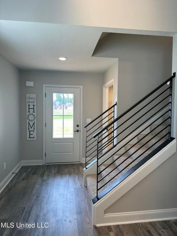 375 Country Garden Drive, Southaven, MS 38671