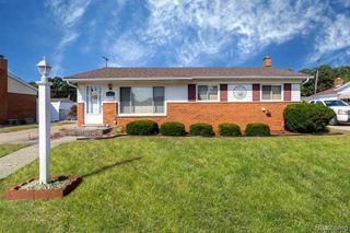 36034 Rolf Street, Westland, MI 48186