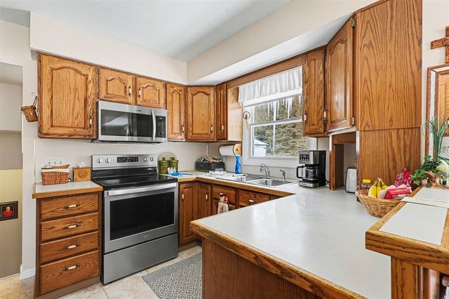 6142 Lake Harbor Road, Norton Shores, MI 49441