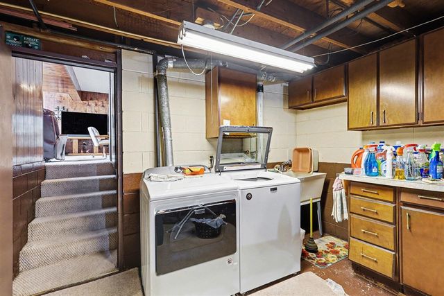 6142 Lake Harbor Road, Norton Shores, MI 49441