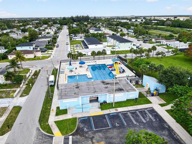 402 NW 12th Avenue, Boynton Beach, FL 33435