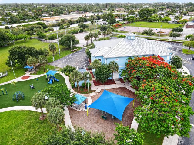 402 NW 12th Avenue, Boynton Beach, FL 33435