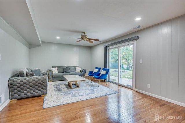 17 Myrtle Road, East Brunswick, NJ 08816