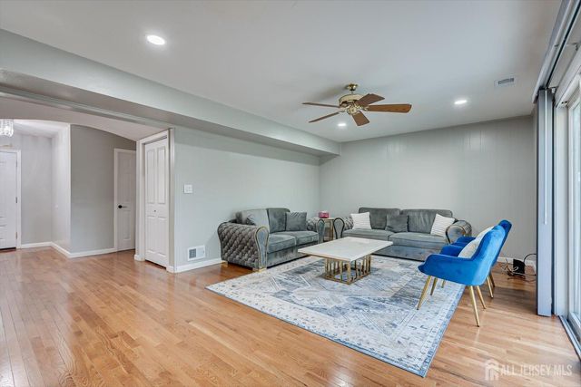 17 Myrtle Road, East Brunswick, NJ 08816