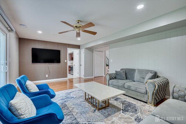17 Myrtle Road, East Brunswick, NJ 08816