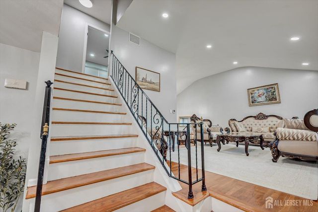 17 Myrtle Road, East Brunswick, NJ 08816