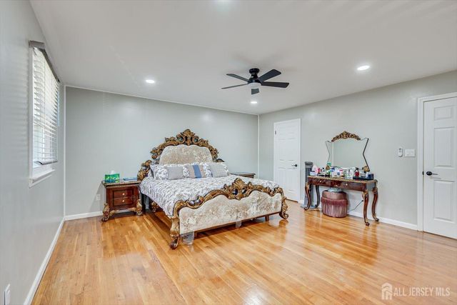 17 Myrtle Road, East Brunswick, NJ 08816