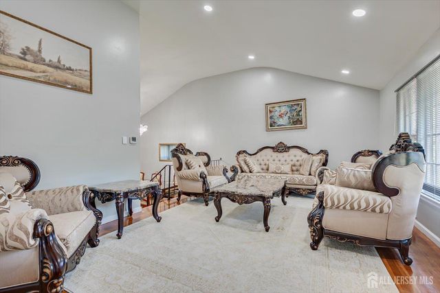 17 Myrtle Road, East Brunswick, NJ 08816