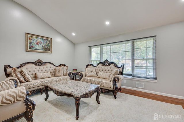 17 Myrtle Road, East Brunswick, NJ 08816