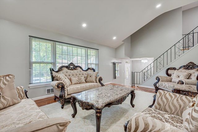 17 Myrtle Road, East Brunswick, NJ 08816