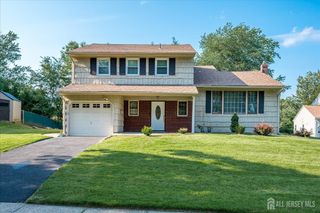 17 Myrtle Road, East Brunswick, NJ 08816