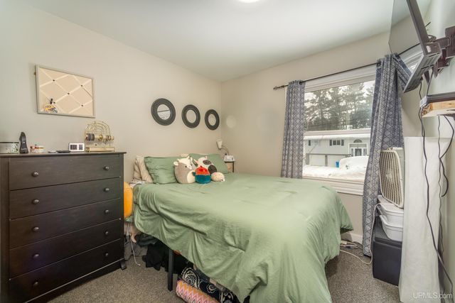 1250 Cleveland Avenue, Marquette, MI 49855