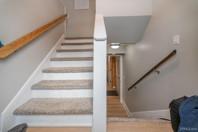 1250 Cleveland Avenue, Marquette, MI 49855