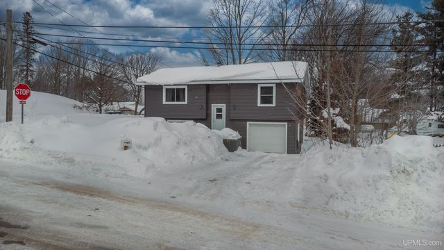 1250 Cleveland Avenue, Marquette, MI 49855