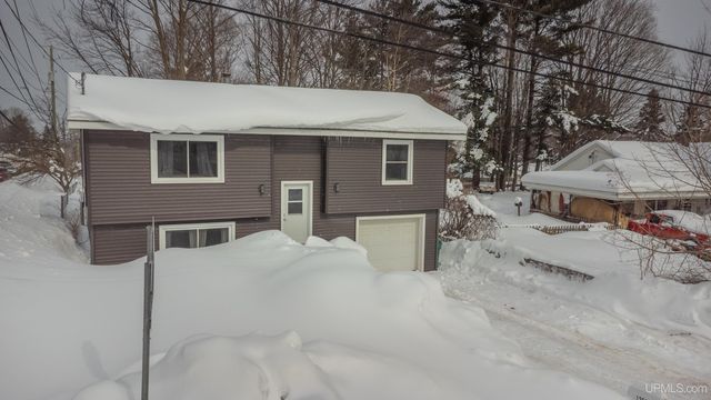 1250 Cleveland Avenue, Marquette, MI 49855