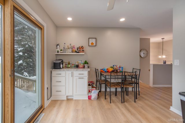 1250 Cleveland Avenue, Marquette, MI 49855