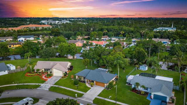 113 Cordoba Circle, Royal Palm Beach, FL 33411