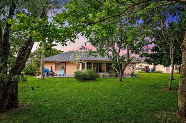 113 Cordoba Circle, Royal Palm Beach, FL 33411