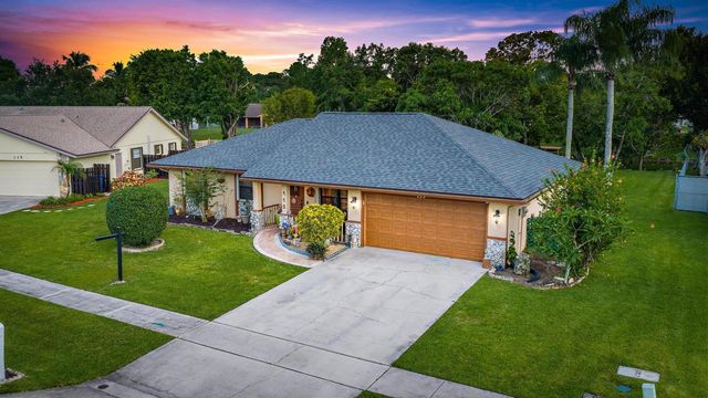 113 Cordoba Circle, Royal Palm Beach, FL 33411