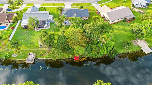 113 Cordoba Circle, Royal Palm Beach, FL 33411