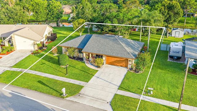 113 Cordoba Circle, Royal Palm Beach, FL 33411