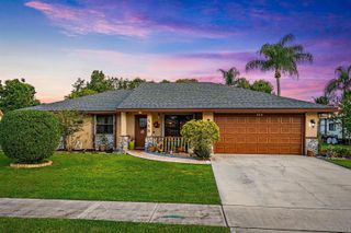 113 Cordoba Circle, Royal Palm Beach, FL 33411