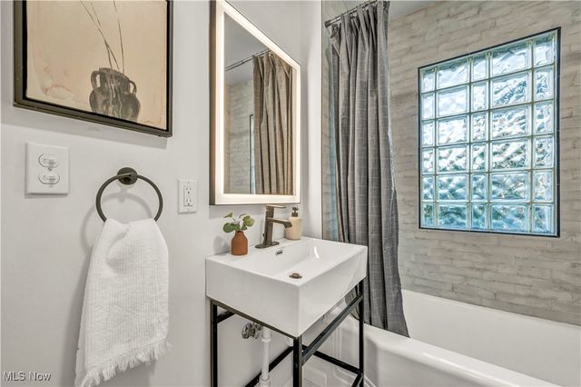 2063 Columbia Road, Westlake, OH 44145