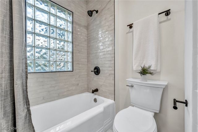 2063 Columbia Road, Westlake, OH 44145