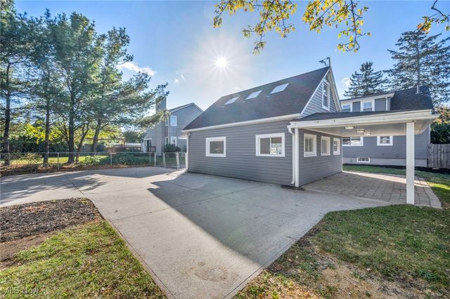 2063 Columbia Road, Westlake, OH 44145