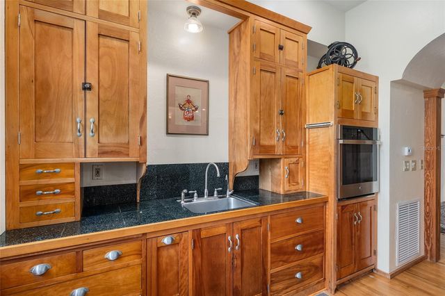 21736 NW 75TH AVENUE ROAD, Micanopy, FL 32667