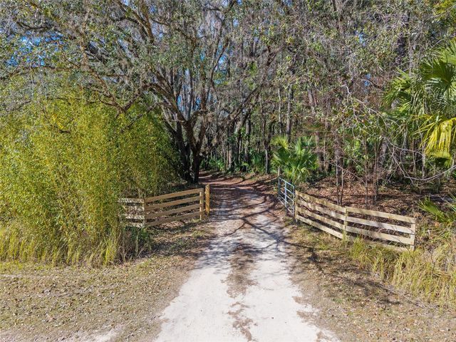21736 NW 75TH AVENUE ROAD, Micanopy, FL 32667