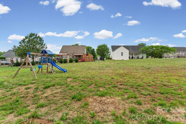 180 Charleston Meadow Loop, Mocksville, NC 27028