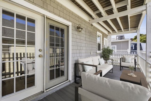 80 Harbor View St 2, Boston, MA 02125