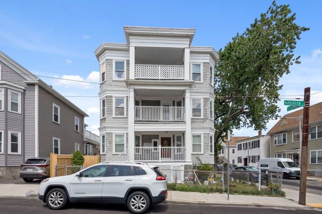 80 Harbor View St 2, Boston, MA 02125