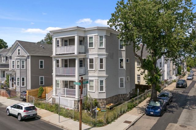 80 Harbor View St 2, Boston, MA 02125
