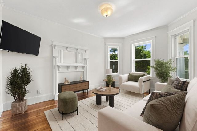 80 Harbor View St 2, Boston, MA 02125